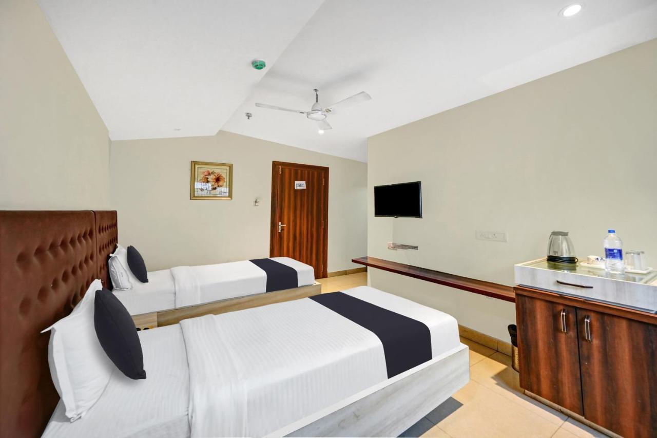 布巴内什瓦尔 Townhouse Oak Pentagon Residency酒店 外观 照片